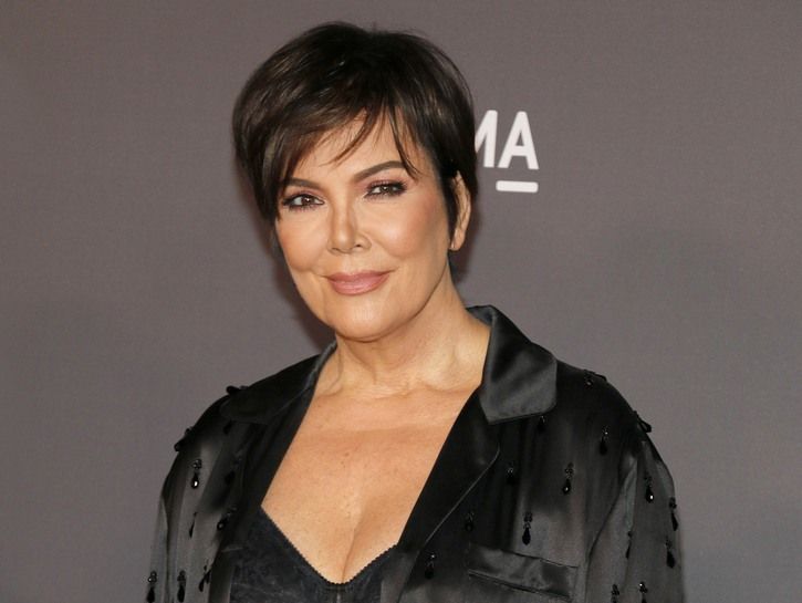Kris Jenner trägt ganz schwarz zu einer Filmgala in Los Angeles